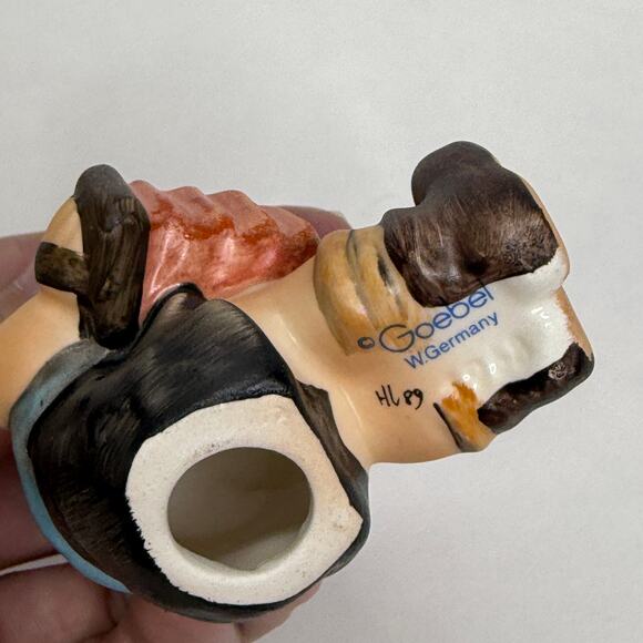 Vintage Hummel Figurine Boy with Accordian #390 TMK 6 2.75" - Picture 4 of 4